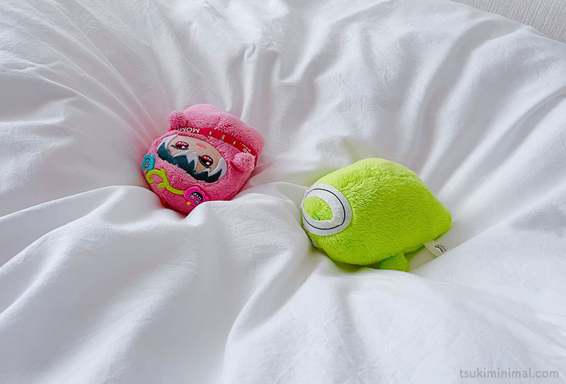 布団に埋もれるモンぬい